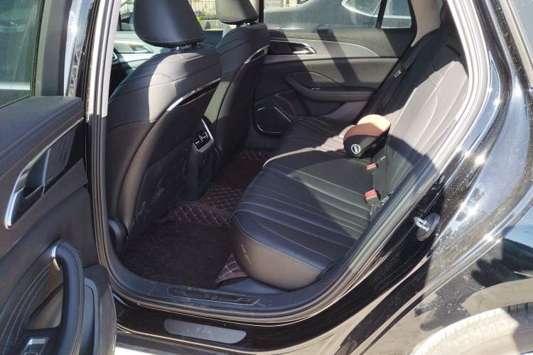 Used Hongqi H5 2024 2.0T Automatic Smart Connect Flagship Edition