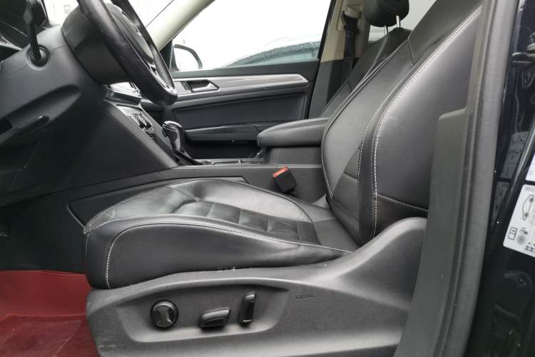 Used Volkswagen Teramont 2019 330TSI Two-Wheel-Drive Luxury Edition China VI Standard
