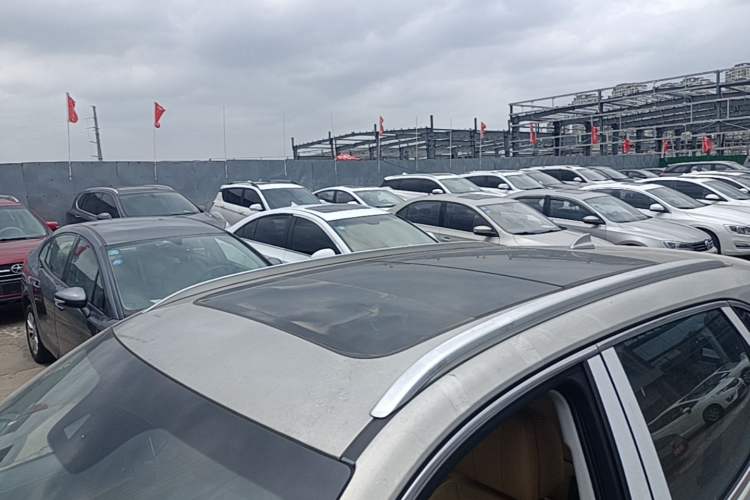 Used Hongqi HS5 2023 2.0T Four-Wheel Drive Flagship Pro Edition
