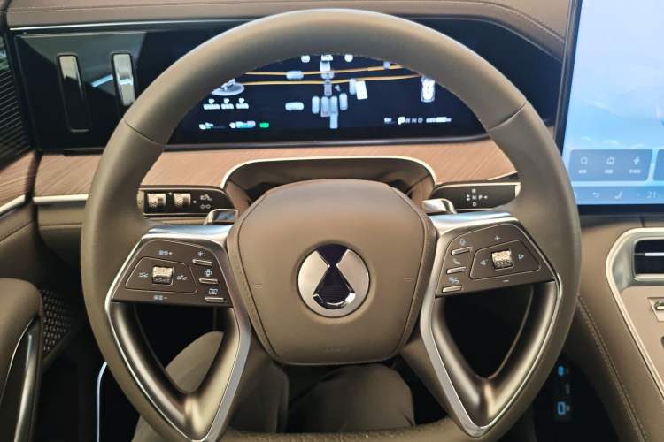 Used Denza N9 2025 Flagship Model Steering Wheel