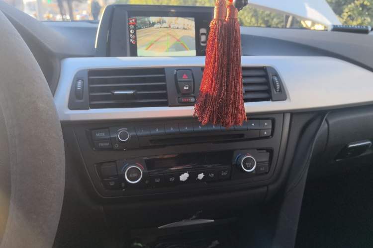 Used BMW 3 Series 2015 320Li Luxury Edition Fashion Model