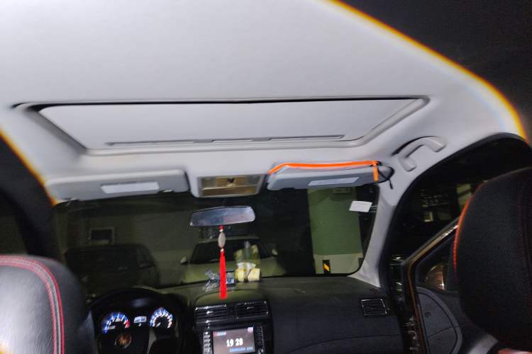 Used FORTHING Joyear X5 2013 1.6L Manual Luxury Model China IV Standard Headliner