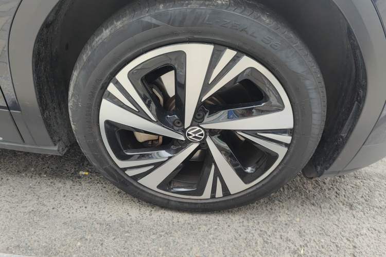 Used Volkswagen ID.6 CROZZ 2021 Long-Range PRO Edition Right Front Wheel Hub