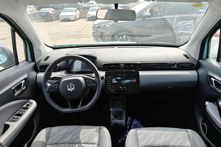 Used Leapmotor T03 2025 403 Comfort Edition Center Console