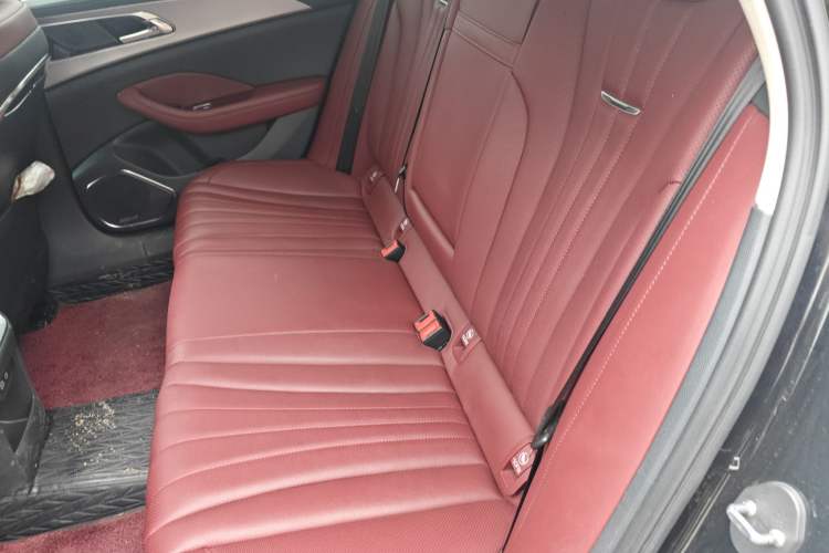 Used Hongqi H5 2023 1.5T DCT Smart Connect Flagship Edition