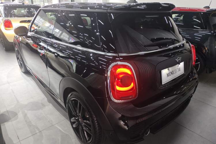 Used MINI 2021 1.5T Three-Door Sharp Edition Rear Left 45 Deg