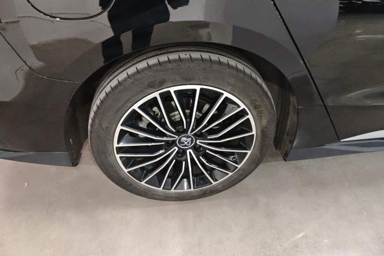 Used BYD Han 2022 DM-i 121KM Luxury Model
