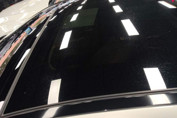 Used Mercedes-Benz E-Class 2018 E 300 L Sporty and Stylish Model Roof