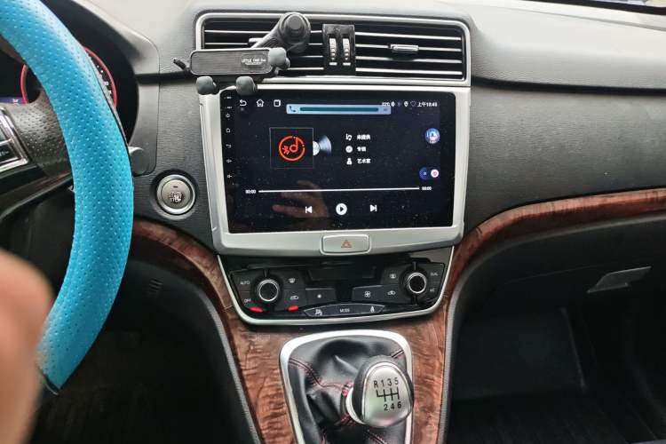 Used Haval H6 2015 Revised Version Sport Edition 1.5T Manual Transmission Two-Wheel Drive Elite Grade Audio And AC Panel