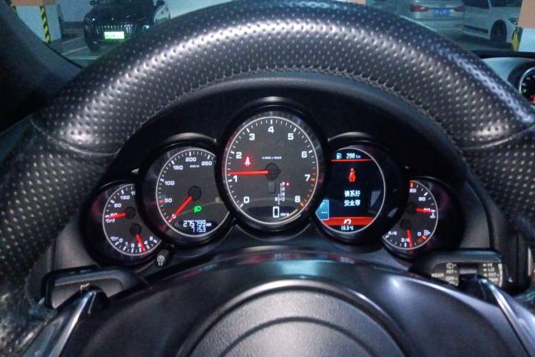 Used Porsche Cayenne 2014 Cayenne Platinum Edition 3.0T