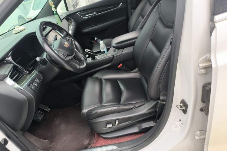 Used Cadillac XT5 2018 28E Four-Wheel Drive Tech Version Left Front Seat