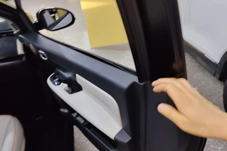 Used Chery Little Ant 2024 Refreshed Version Youth Edition 321 km Beloved Edition 29.23 kWh