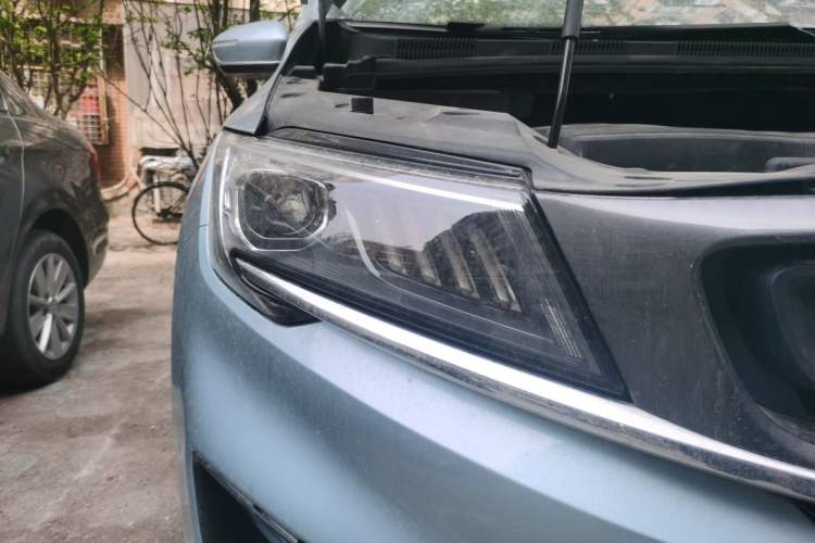 Used Geely Auto Jiajie 2021 1.8TD DCT Luxury Model Right Front Headlight