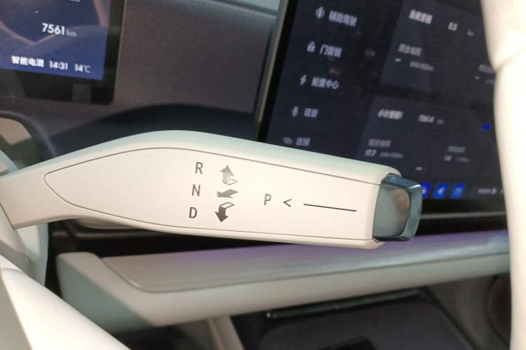 Used Buick L7 2025 Model Aivia