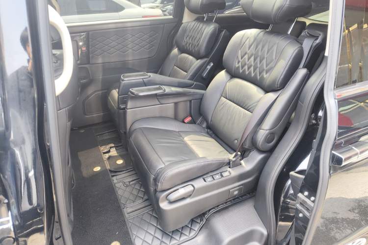 Used Honda Elysion 2019 2.0L Hybrid Luxury Edition