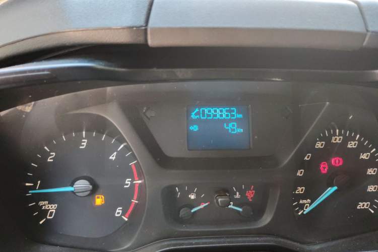 Used Ford Transit 2017 2.0T Diesel Multi-Function Commercial Vehicle Mid-Drive Mid-Roof China V Standard