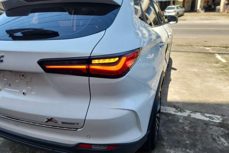 Used CHANGAN OSHAN X5 2021 1.5T DCT Prestige Edition
