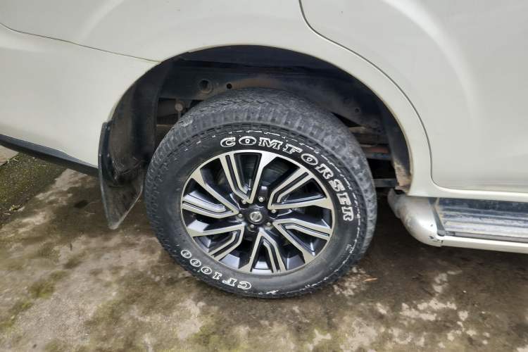 Used Nissan Terra 2018 2.5L Automatic 4x4 Flagship Edition Right Rear Wheel Hub