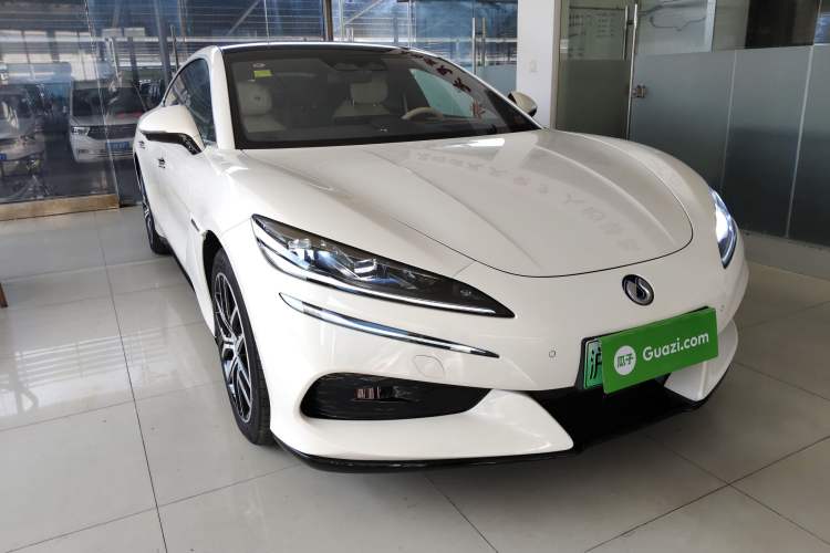 Used Denza Z9 2024 630 km All-Wheel Drive Max Version