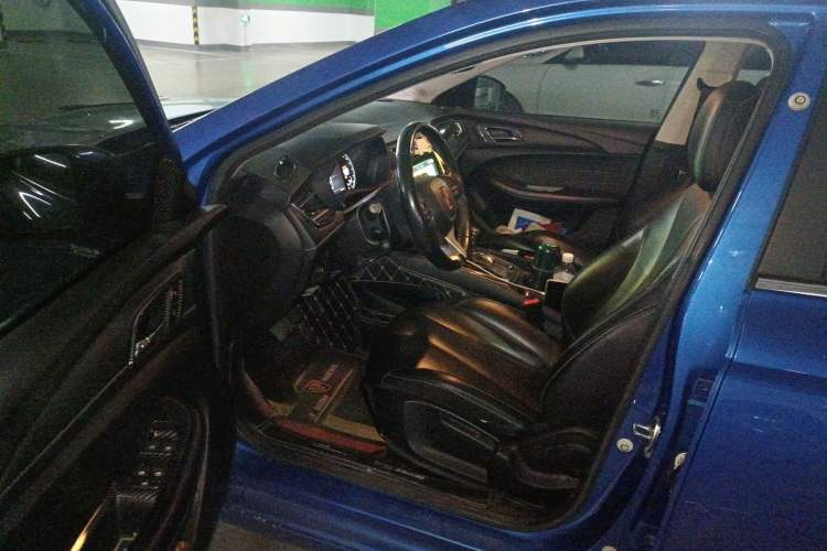 Used Roewe i5 2019 20T Automatic 4G Connected Supercharged Flagship Edition