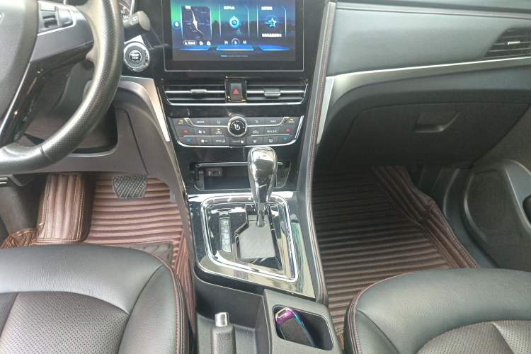 Used Venucia T70 2019 2.0L CVT Enjoy Edition China V Standard