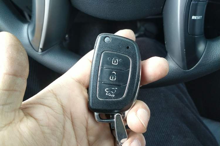 Used Hyundai Elantra (5th Generation / Langdong) 2015 1.6L Automatic Fashion Model