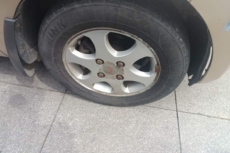 Used Wuling Hongguang 2014 1.2L Standard Model China IV