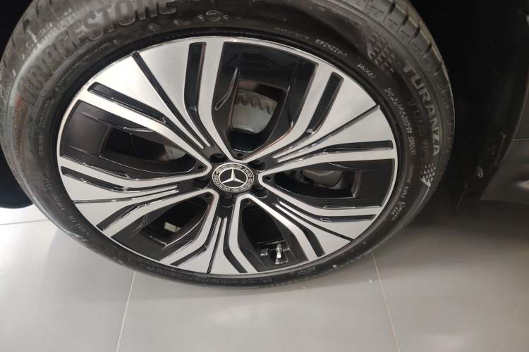 Used Mercedes-Benz EQE SUV 2024 500 4MATIC Luxury Edition Right Rear Wheel Hub