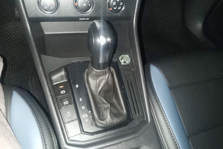 Used Volkswagen Lavida 2023 Revised 1.5L Automatic DeYi Edition Gear Lever