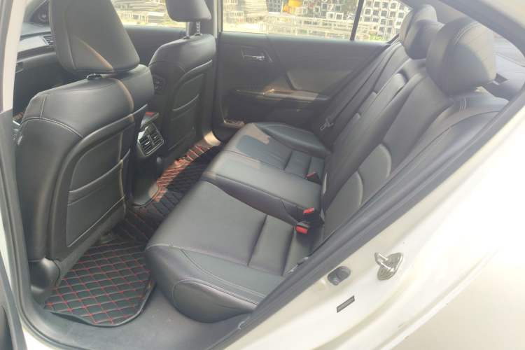 Used Honda Accord 2014 2.4L EX Luxury Edition Left Rear Seat