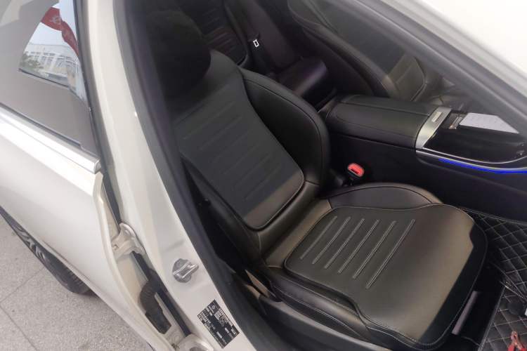 Used Mercedes-Benz C-Class 2023 Restyled C 260 L Sport Edition Right Front Seat