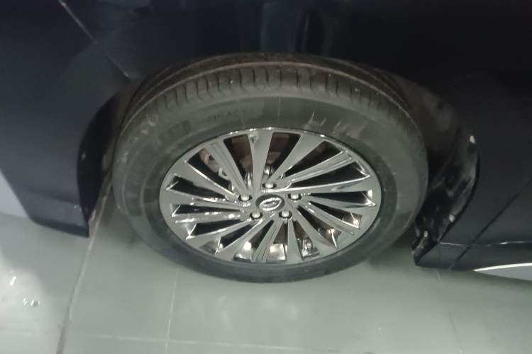 Used GAC Trumpchi M8 2021 Master Series 390T Ultimate Edition Exterior 4