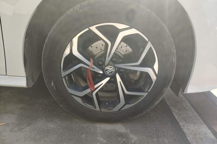 Used MG 5 2023 180 DVVT Manual Fashion Edition
