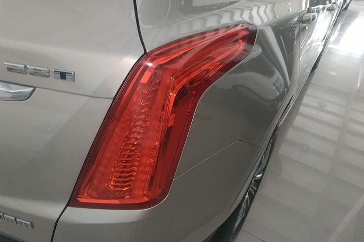 Used Cadillac XT5 2016 28T Four-Wheel Drive Luxury Model
