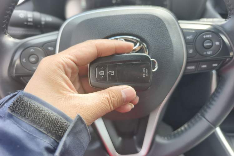 Used Toyota RAV4 2023 2.0L CVT Two-Wheel Drive 20th Anniversary Platinum Edition