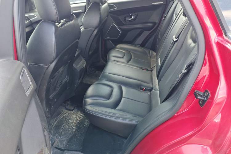 Used Land X7 2015 2.0T Panoramic Prestige Edition
