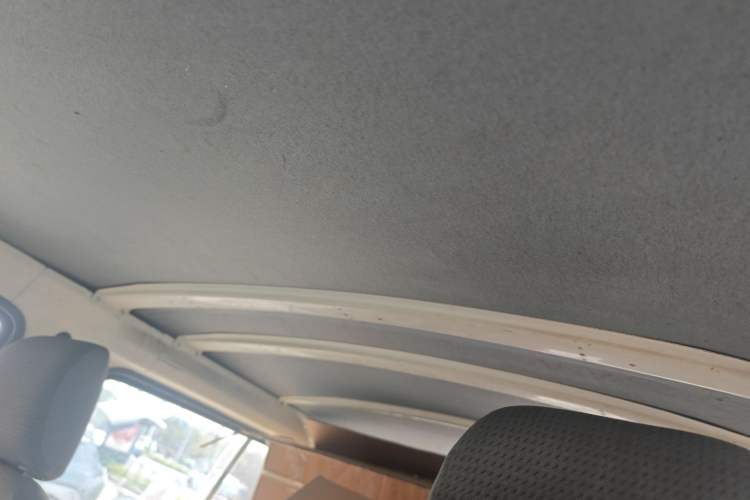 Used King Long Golden Way 2015 2.0L Value-Packed Practical Version 4G21B Headliner