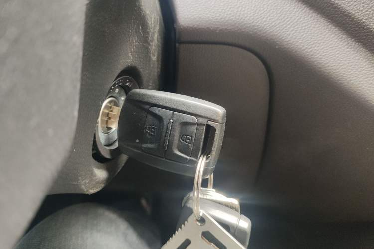 Used Wuling Hongguang V 2022 1.5L Jingqu Edition Electric-Assist LAR