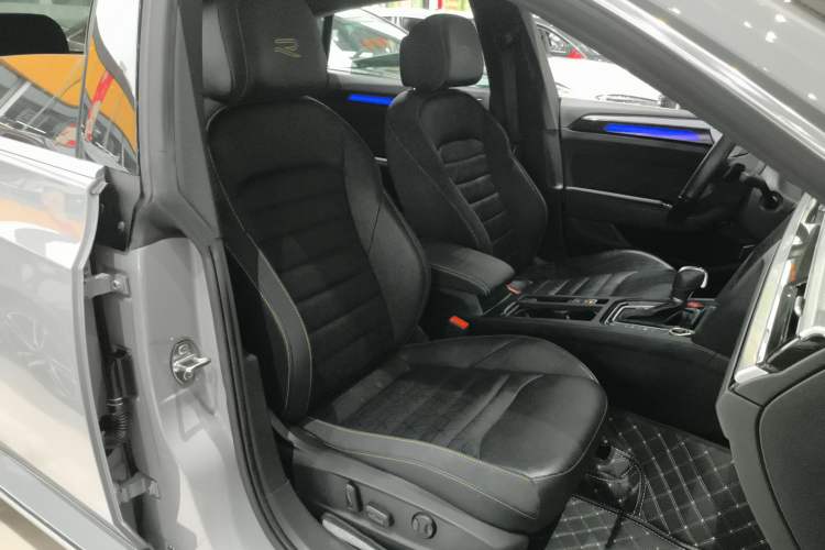 Used Volkswagen FAW-Volkswagen CC 2024 380TSI Striking Edition
