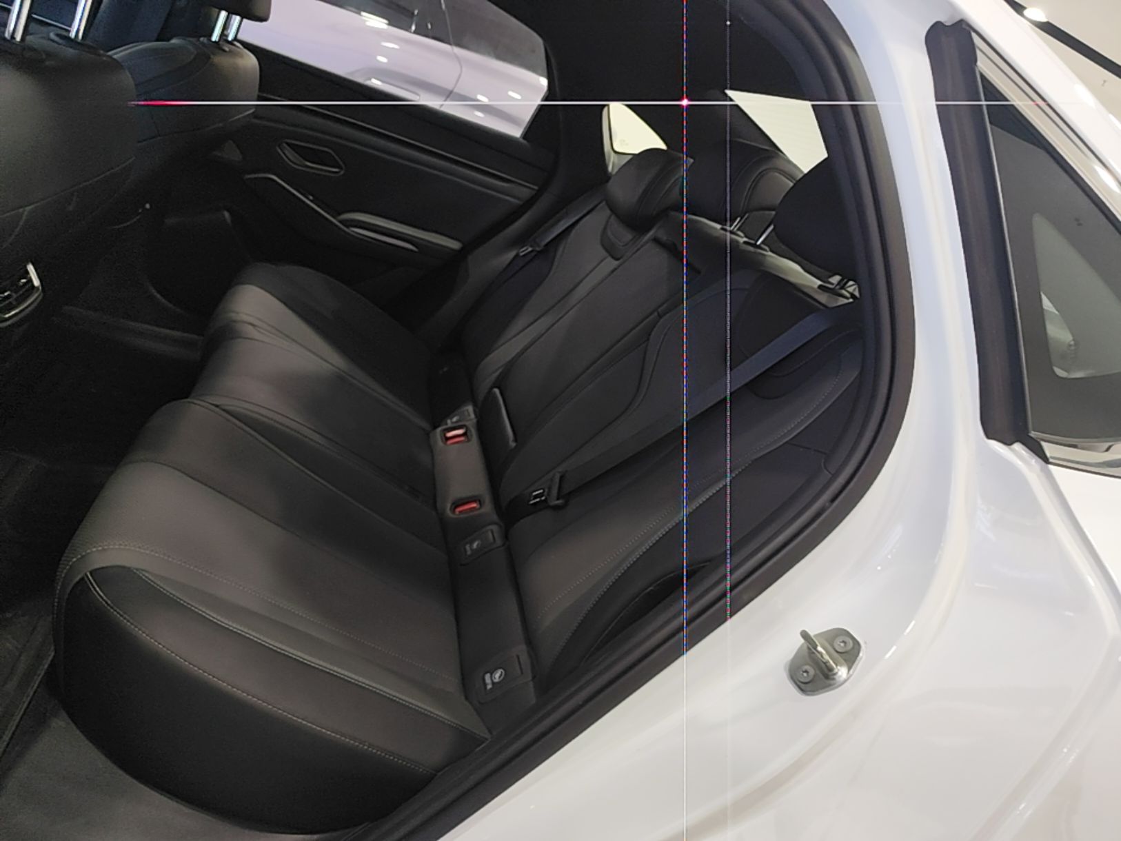 BYD Qin L 2025 DM-i Smart Drive 120KM Superior Model — снимка 20