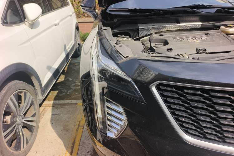 Used Cadillac XT4 2022 28T Two-Wheel-Drive Luxury Version
