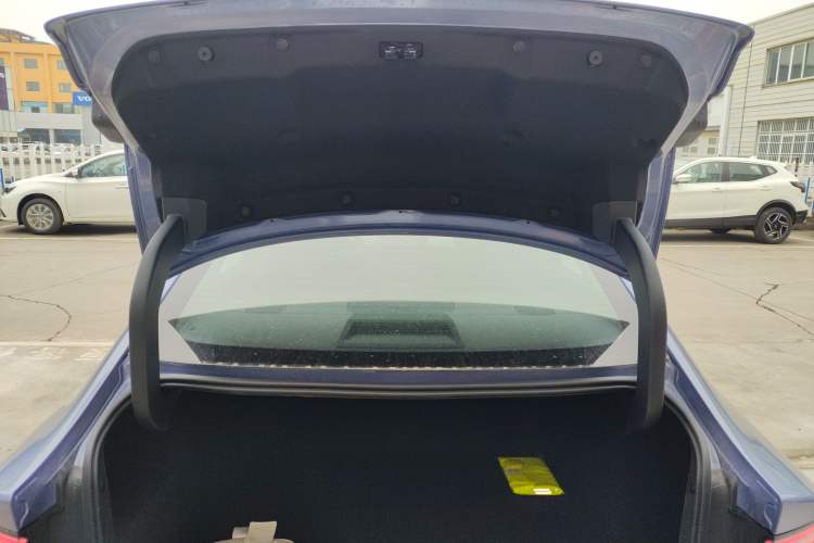 Used Nissan N6 2026 Model 180 Max
