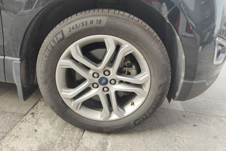 Used Ford Edge 2018 EcoBoost 245 Two-Wheel-Drive Titanium 7-Seater China VI Standard