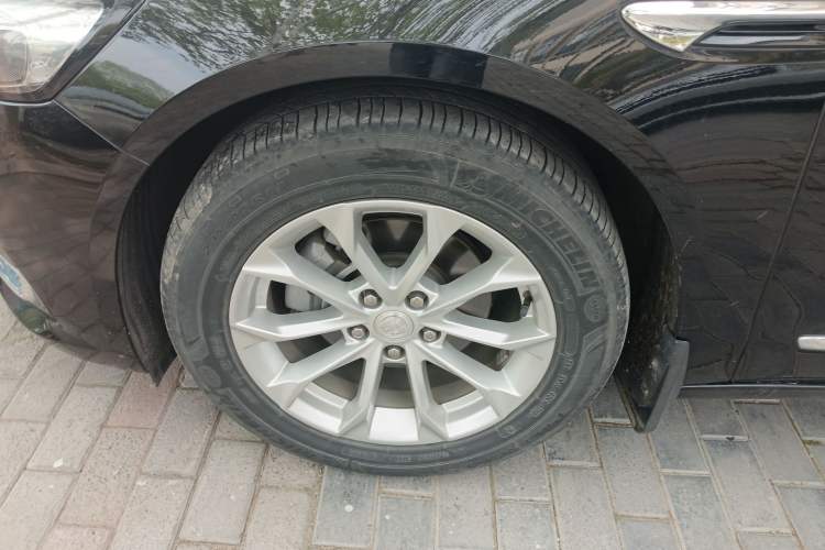 Used Buick LaCrosse 2022 552T Luxury Version Left Front Wheel Hub