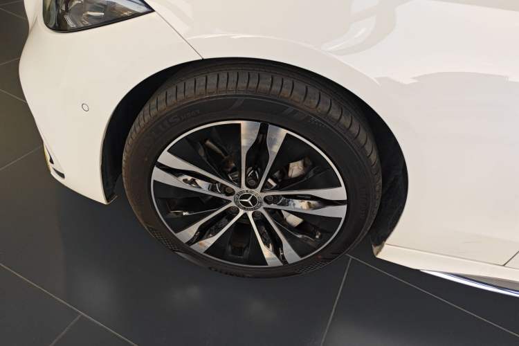 Used Mercedes-Benz C-Class New Energy 2023 Second Facelift C 350 eL
