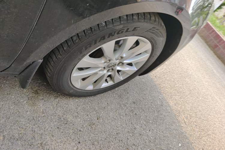 Used Buick LaCrosse 2013 2.4L SIDI Leading Comfort Version
