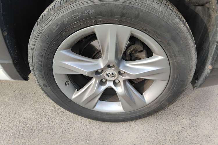 Used Toyota Highlander 2015 2.0T Two-Wheel Drive Luxury Edition 7 Seats
