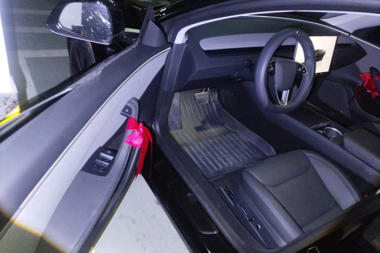 Used Tesla Model 3 2025 Model Revised Rear-Wheel-Drive Version
