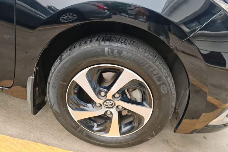 Used Toyota Levin 2017 Revised Dual-Engine 1.8H GS E-CVT Elite Sunroof Version China V Standard