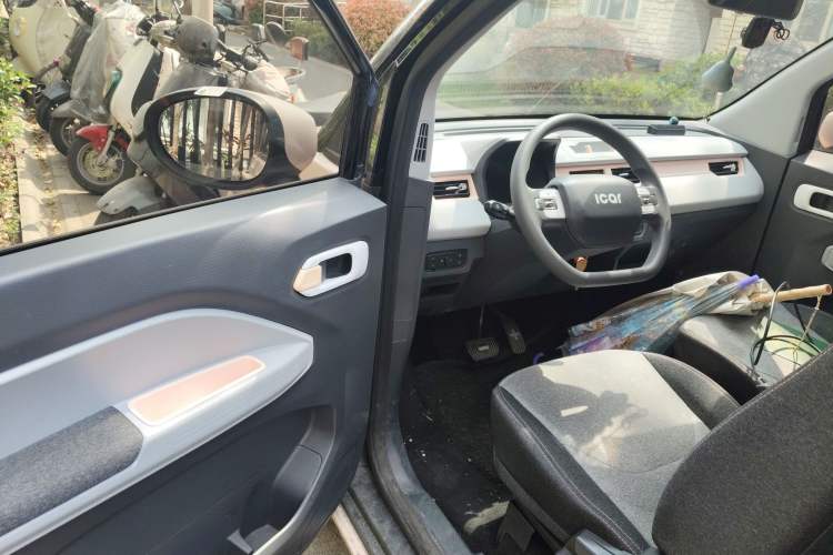 Used Chery QQ Ice Cream 2022 170km Sundae Phosphate Lithium-Ion Driver Seat